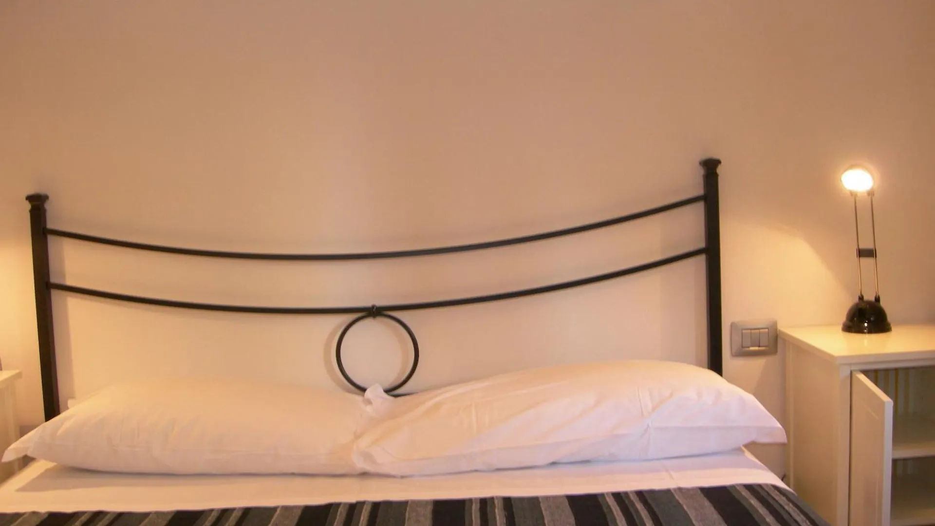 ססטרי לבאנטה B&B Villa Ginestra לינה וארוחת בוקר ססטרי לבאנטה